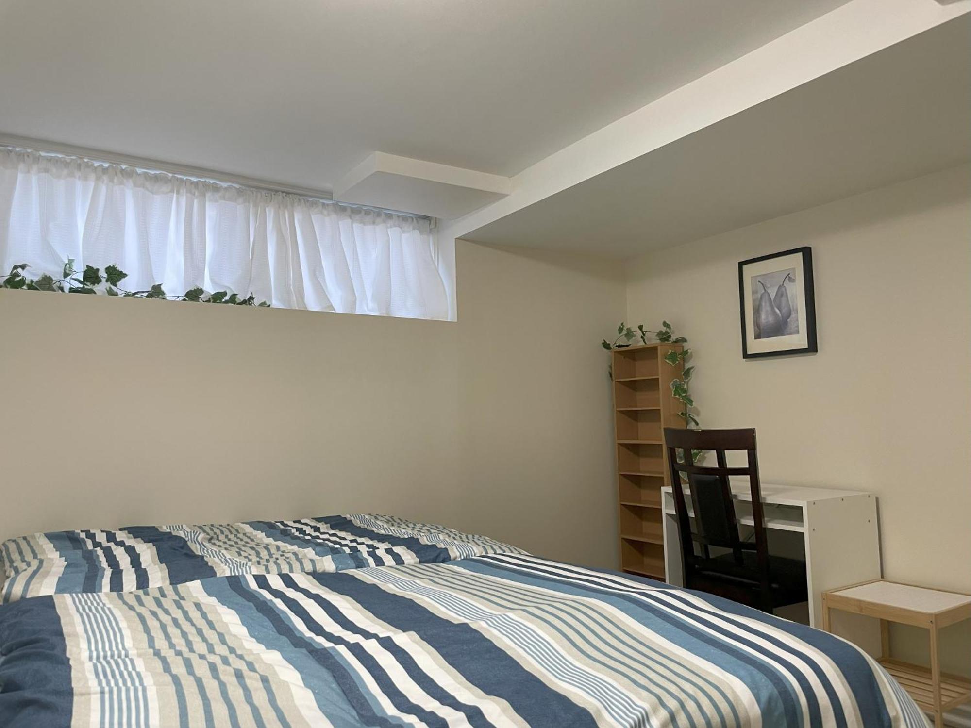 토론토 Newly-Renovated 3Br House, 12 Minutes To Airport 아파트 외부 사진