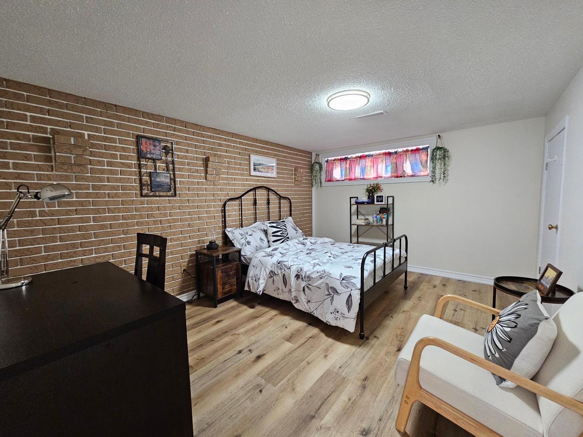 토론토 Newly-Renovated 3Br House, 12 Minutes To Airport 아파트 외부 사진